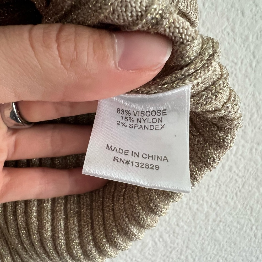 Superdown Sonya Rib Sweater Tank (L) - Picture 5 of 5